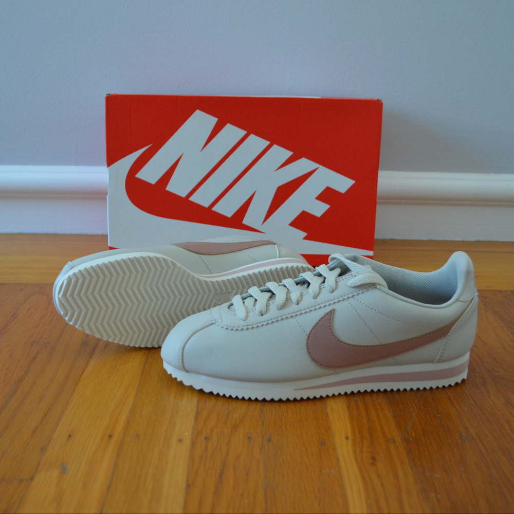 NIKE Cortez Classic Leather Sneakers - Picture 4 of 8
